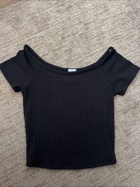 Tilly's Black Off-Shoulder Ribbed Crop Top